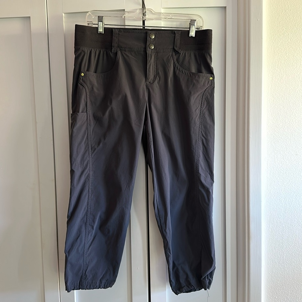 Title Nine Capri Pants